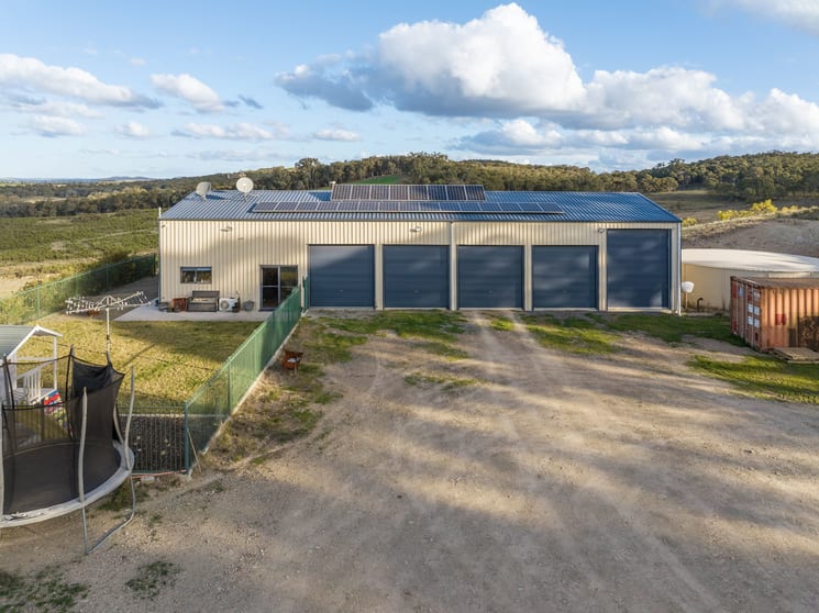 Click to view all images 680 Flacknell Creek Rd Jerrawa NSW 2582 - Image 2