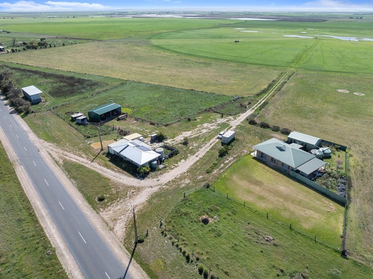 Click to view all images 3305 Langhorne Creek Road Mulgundawa SA 5255 - Image 3