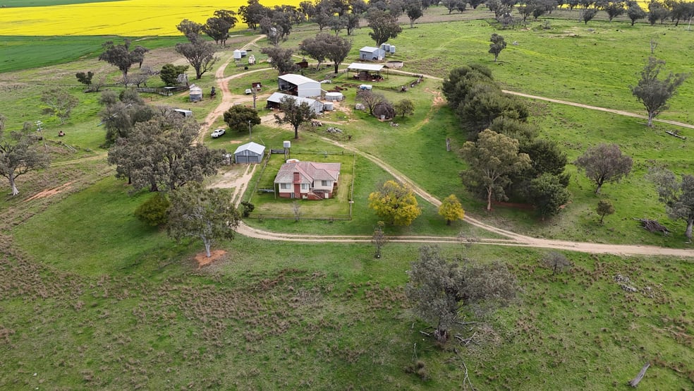 Click to view all images 5055 Lachlan Valley Way Gooloogong NSW 2805 - Image 3