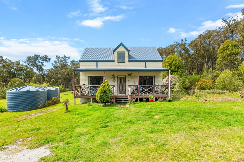 Click to view all images 744 Willung South Road Gormandale VIC 3873 - Image 3