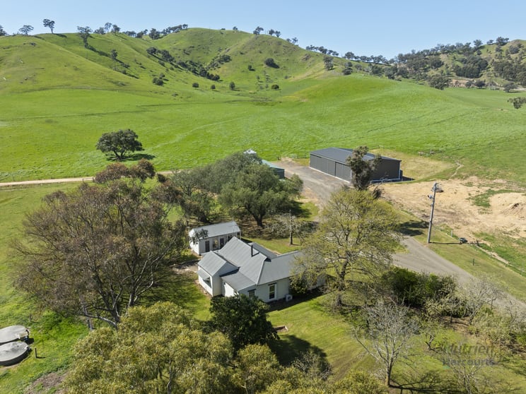 Click to view all images Part 55 Upper King Parrot Creek Road Strath Creek VIC 3658 - Image 3