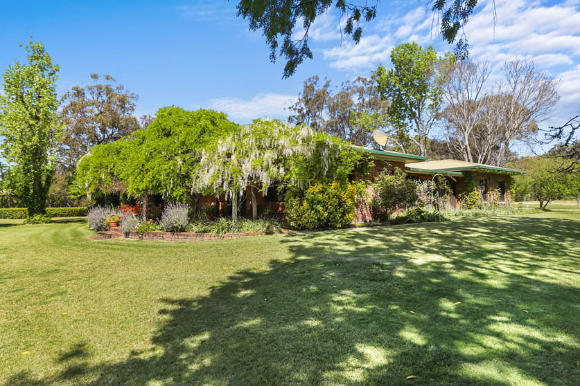 Click to view all images 996 Gundy Road Scone NSW 2337 - Image 2