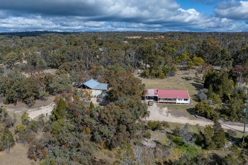 Click to view all images 393 Nundubbermere Road Stanthorpe QLD 4380 - Image 2