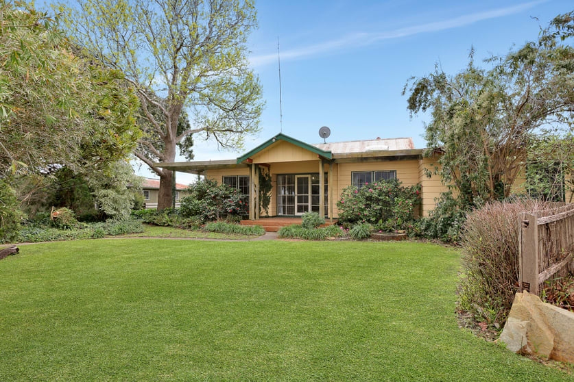 Click to view all images 44A Giles Road Meerlieu VIC 3862 - Image 2