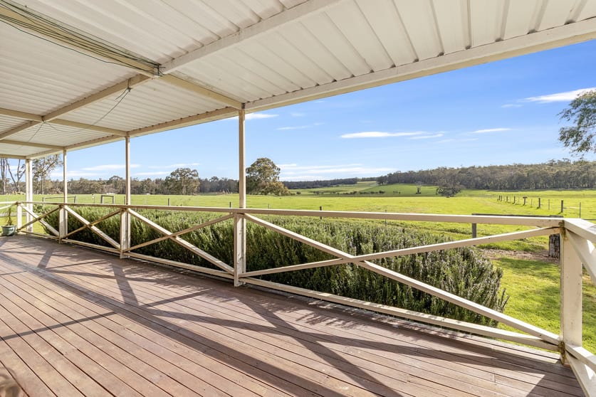 Click to view all images 70 Roberts Road (Carlotta) Nannup WA 6275 - Image 3