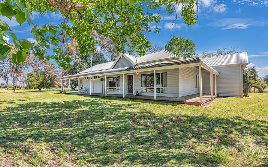 Click to view all images 2007 Curr Road Tongala VIC 3621 - Image 1