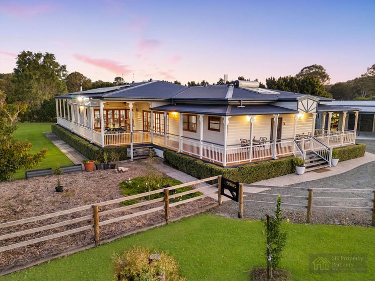 Click to view all images 125 Garden Road Cedar Creek QLD 4207 - Image 1