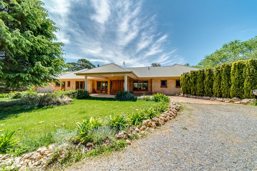 Click to view all images 3444 Laggan Road Crookwell NSW 2583 - Image 3
