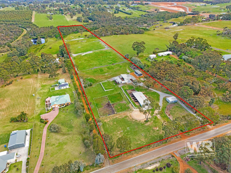 Click to view all images 267 Lancaster Road Mckail WA 6330 - Image 2