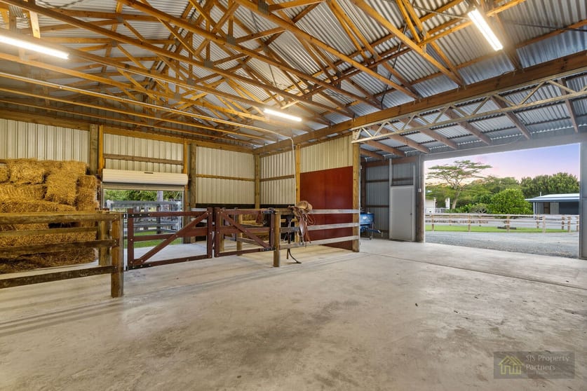 Click to view all images 125 Garden Road Cedar Creek QLD 4207 - Image 1
