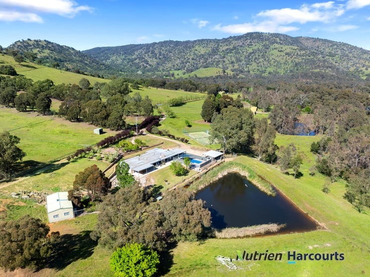 Click to view all images 8590 Goulburn Valley Highway Whiteheads Creek VIC 3660 - Image 1