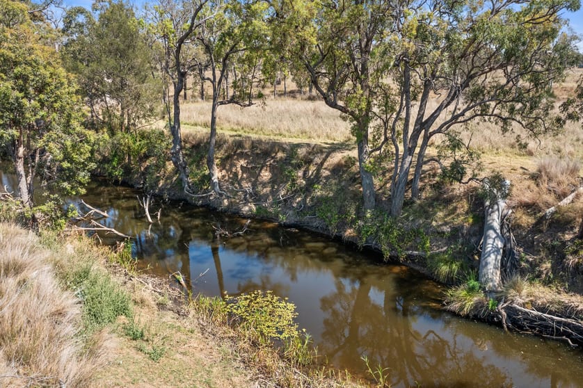 Click to view all images "Canal Creek" Toowoomba Karara Road Karara QLD 4352 - Image 1
