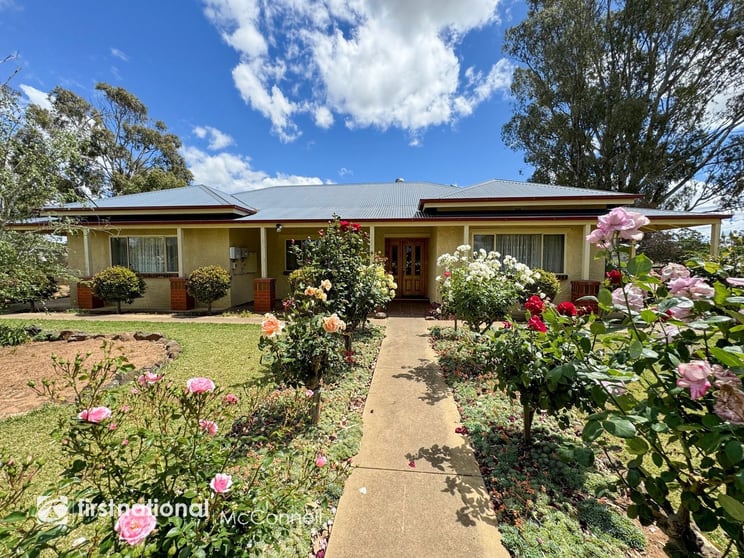 Click to view all images 65 Brose Road Kyabram VIC 3620 - Image 2