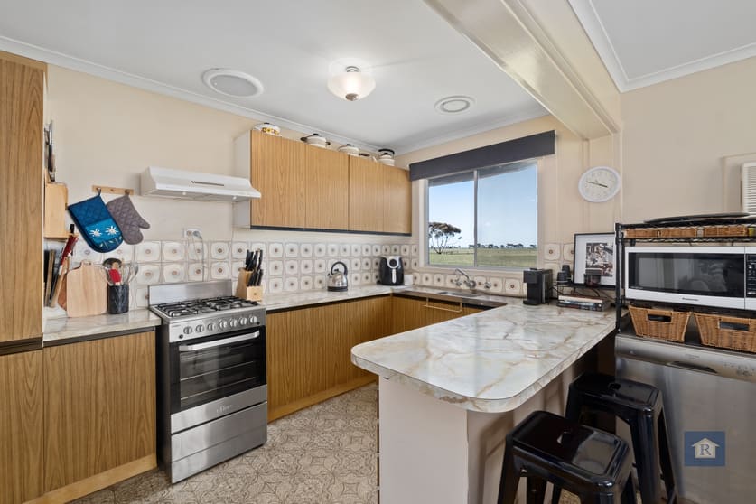 Click to view all images 475 Eurack Road Beeac VIC 3251 - Image 3