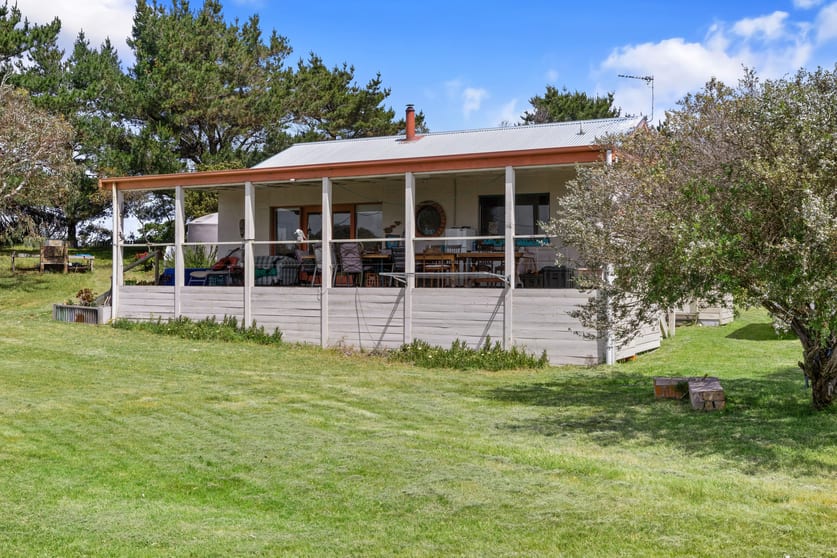 Click to view all images 260 Lees Road Venus Bay VIC 3956 - Image 2