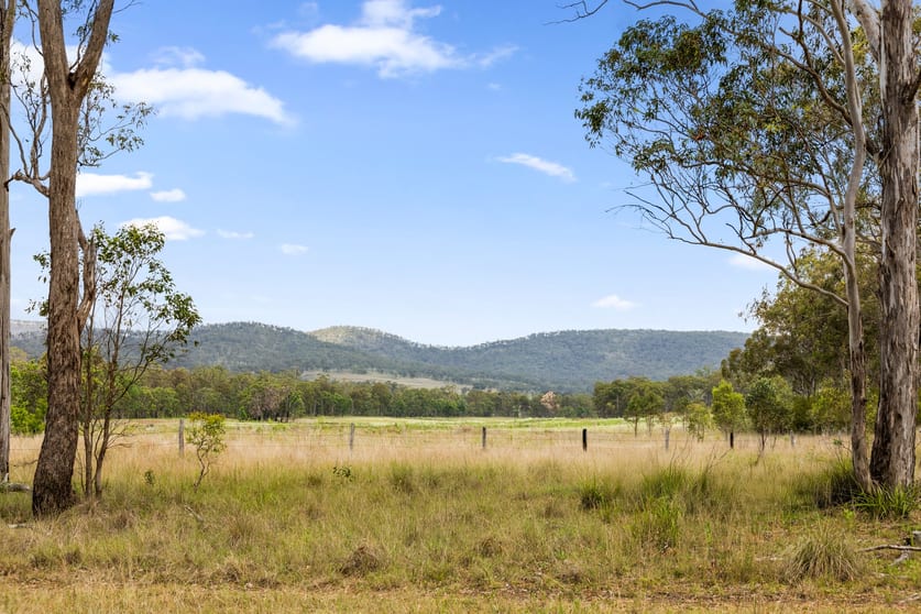 Click to view all images 1719 Pilton Valley Road Clifton QLD 4361 - Image 3