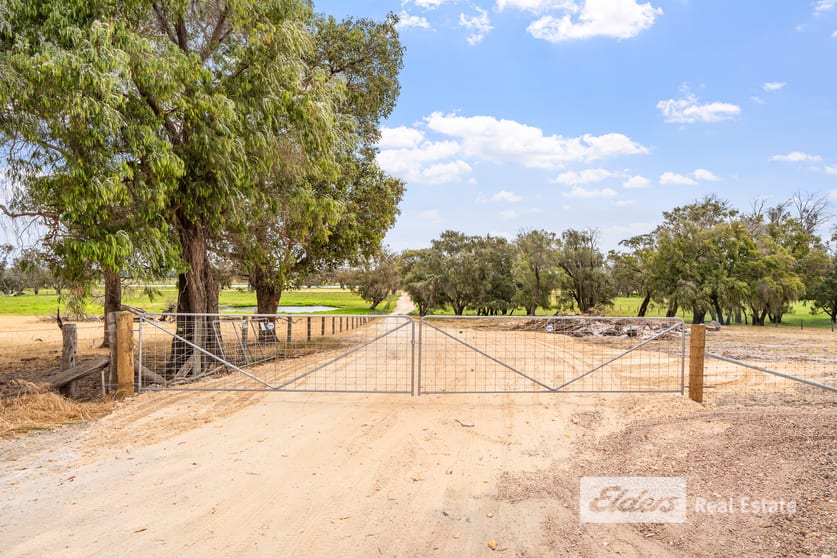 Click to view all images 149 Runnymede Road Binningup WA 6233 - Image 2