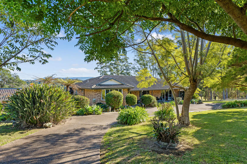 Click to view all images 43 The Heights Narrawallee NSW 2539 - Image 3