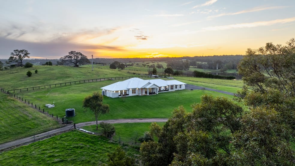 Click to view all images 50 Jooriland Road The Oaks NSW 2570 - Image 2