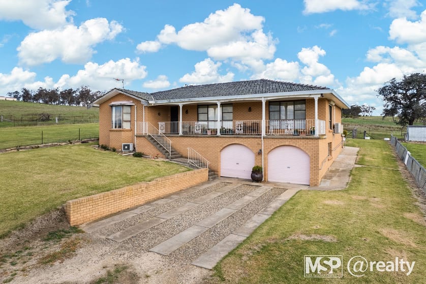 Click to view all images 94 North Street Perthville NSW 2795 - Image 2