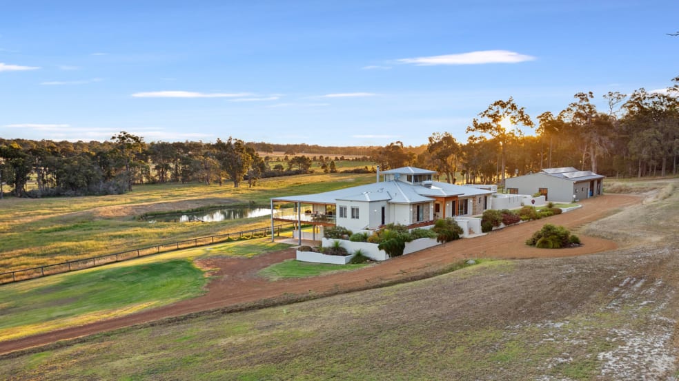Click to view all images 29 Vickery Road Yelverton WA 6280 - Image 3