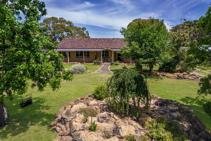 Click to view all images 283 Church Road Yulecart VIC 3301 - Image 3
