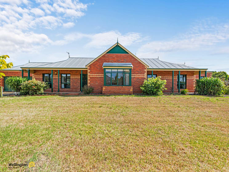 Click to view all images 268 Three Chain Road Maffra VIC 3860 - Image 1