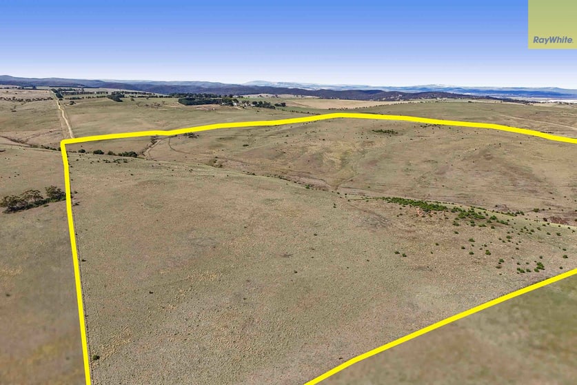 Click to view all images 1 Long Point Road Myrniong VIC 3341 - Image 2
