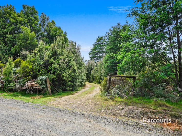 Click to view all images 00 Chromys Road Takone TAS 7325 - Image 2