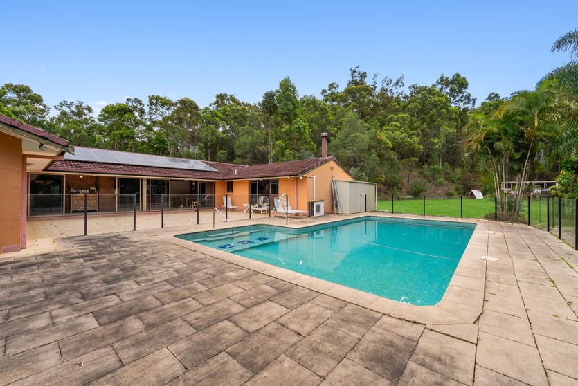 Click to view all images 197 Crane Crescent Nerang QLD 4211 - Image 2