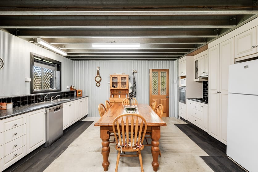 Click to view all images 124 Hartz Road Iredale QLD 4344 - Image 3