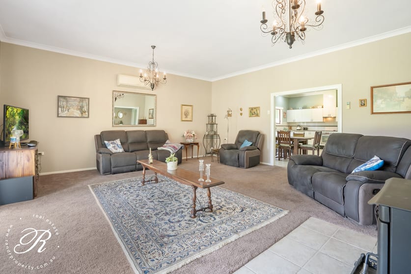 Click to view all images 1157 The Bucketts Way Limeburners Creek NSW 2324 - Image 3