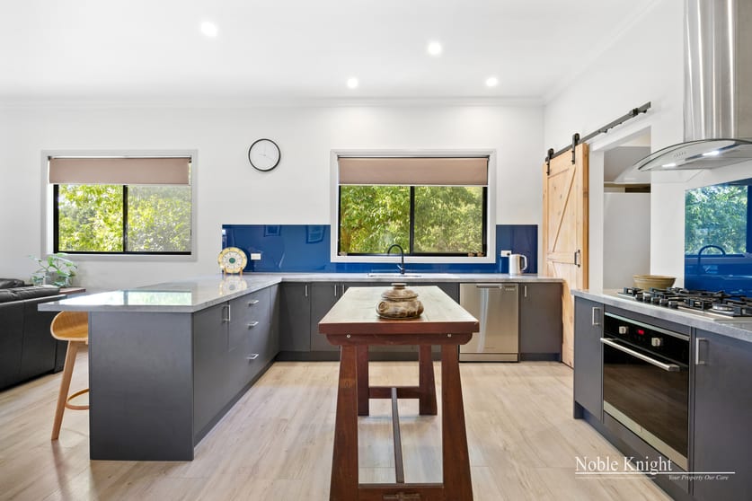 Click to view all images 320 Moores Road Flowerdale VIC 3717 - Image 2