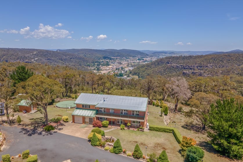 Click to view all images 352 State Mine Gully Road Lithgow NSW 2790 - Image 1