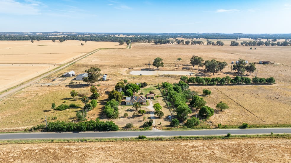 Click to view all images 412 McPhersons Road Lilliput VIC 3682 - Image 2