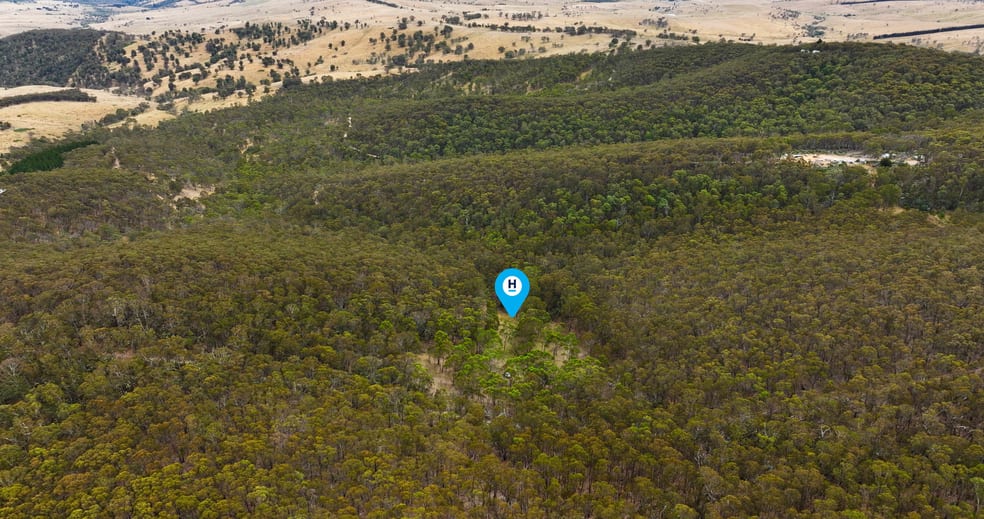 Click to view all images 175 Kangaroo Track Omeo VIC 3898 - Image 2