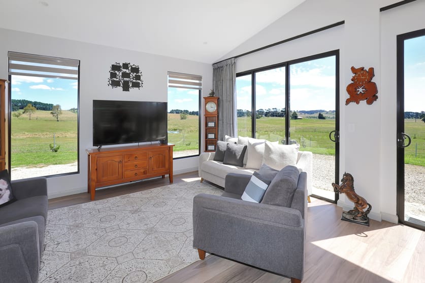 Click to view all images 163 O'Connell Road Oberon NSW 2787 - Image 3