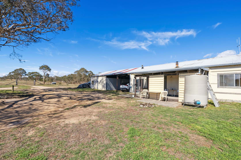 Click to view all images 323 Duckfield Rd Boro NSW 2622 - Image 3