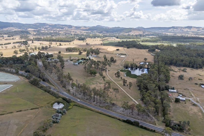 Click to view all images 124 Glengarry Drive Glengarry TAS 7275 - Image 3