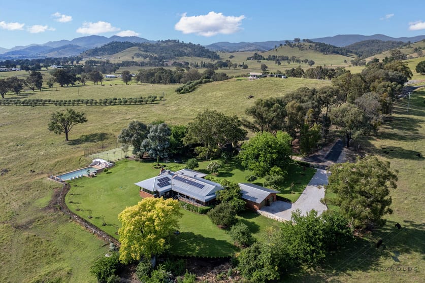 Click to view all images 639 Castlereagh Highway Mudgee NSW 2850 - Image 2