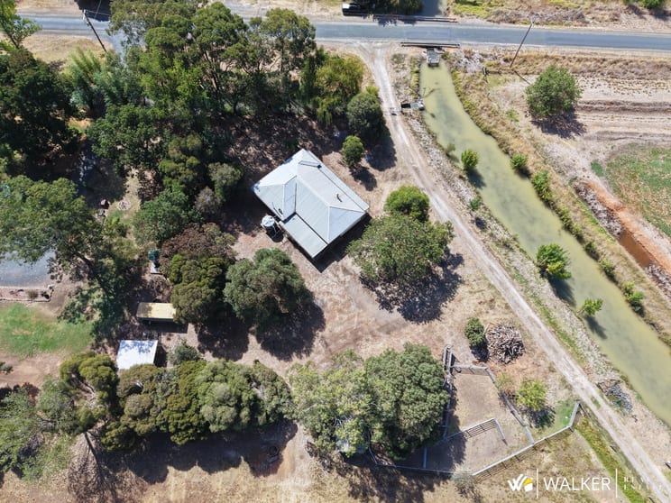 Click to view all images 403 Hill Road Stanhope VIC 3623 - Image 3