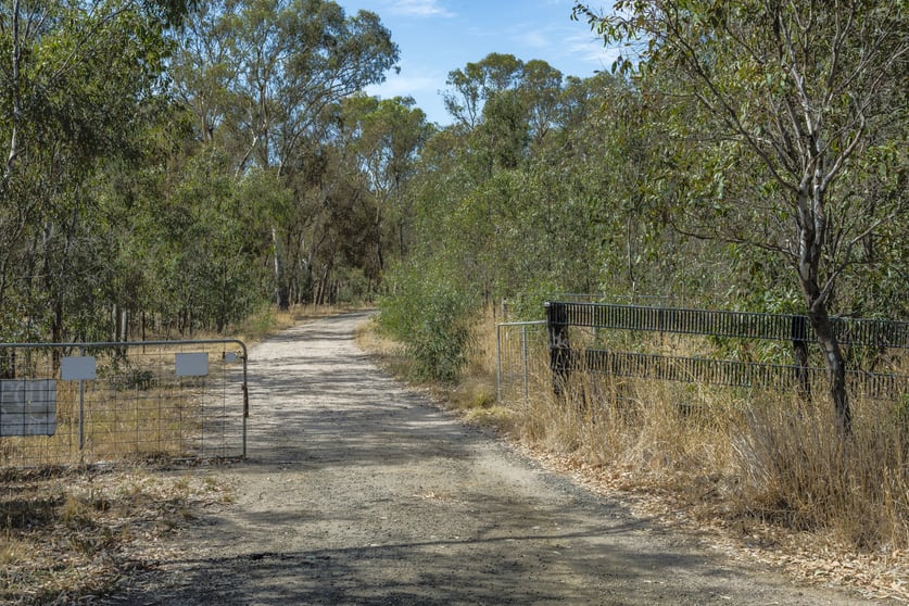Click to view all images 200 Campbells Road Redesdale VIC 3444 - Image 2