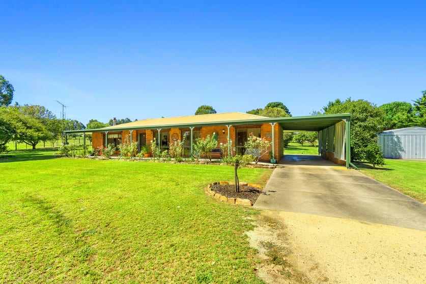 Click to view all images 126 Briagolong Road Stratford VIC 3862 - Image 1