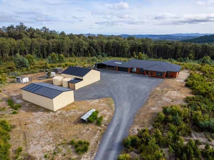 Click to view all images 296a Long Plains Road Exeter TAS 7275 - Image 1