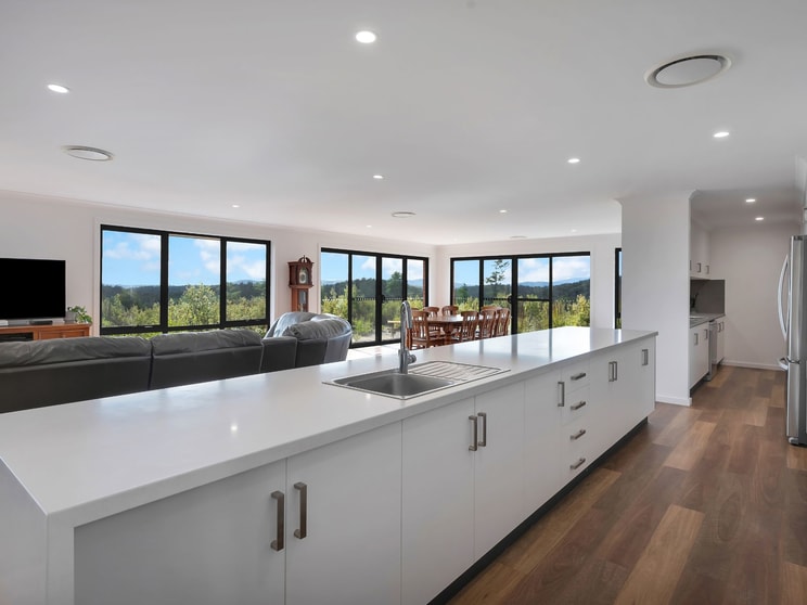 Click to view all images 296a Long Plains Road Exeter TAS 7275 - Image 3