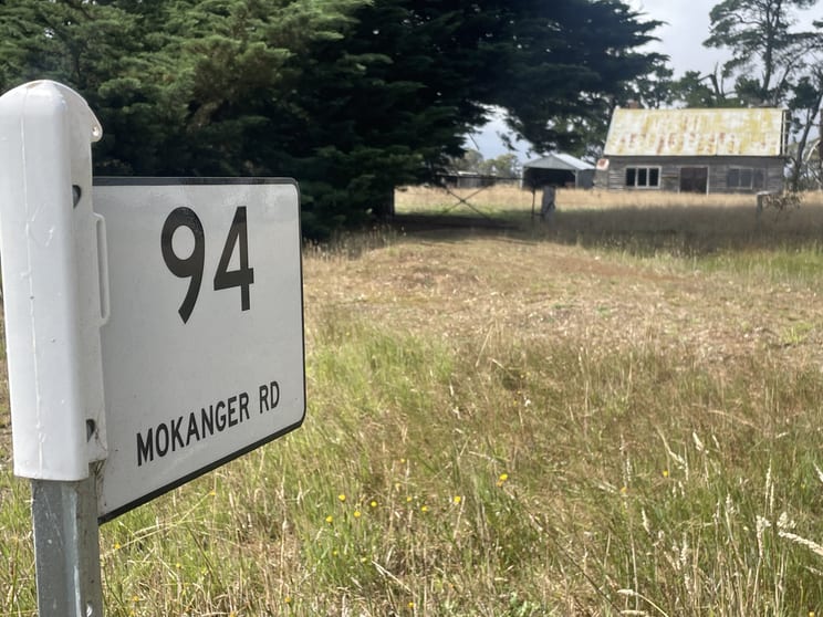 Click to view all images 94 Mokanger Road Cavendish VIC 3314 - Image 2