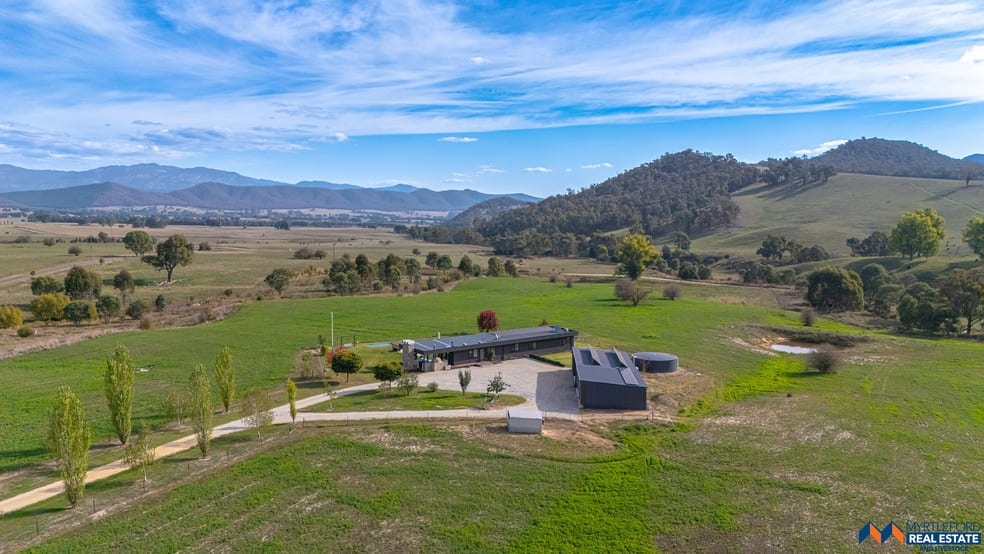 Click to view all images 1711 Happy Valley Road Rosewhite VIC 3737 - Image 2