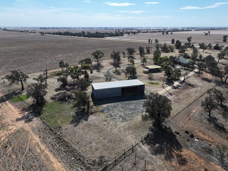 Click to view all images 315 Ham Road Moama NSW 2731 - Image 3