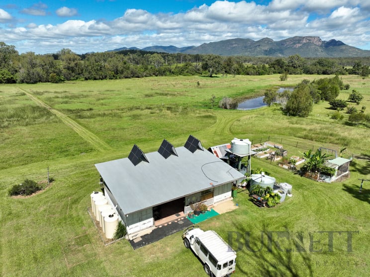 Click to view all images 356 Lower Lakeside Road Lakeside QLD 4621 - Image 2