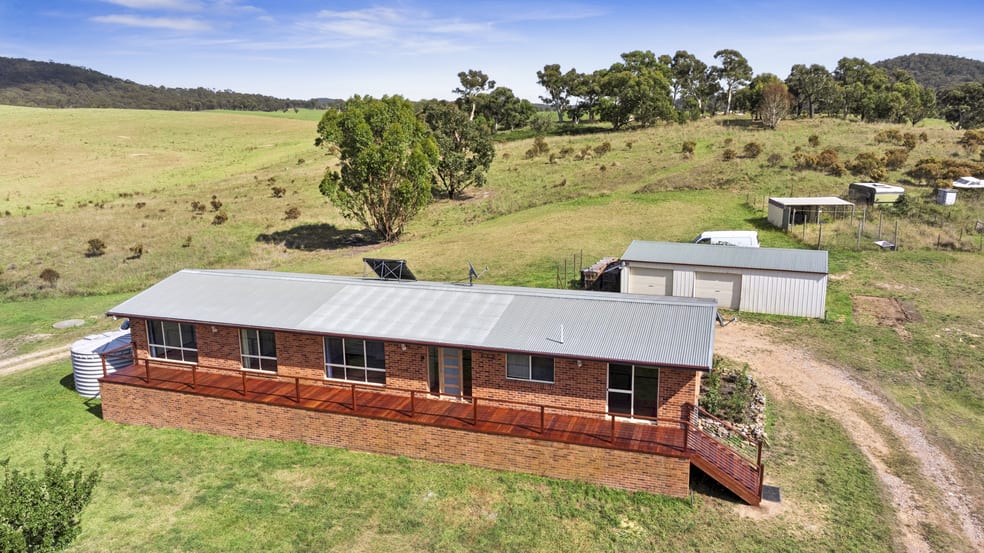 Click to view all images 1801 Middle Arm Rd Goulburn NSW 2580 - Image 2